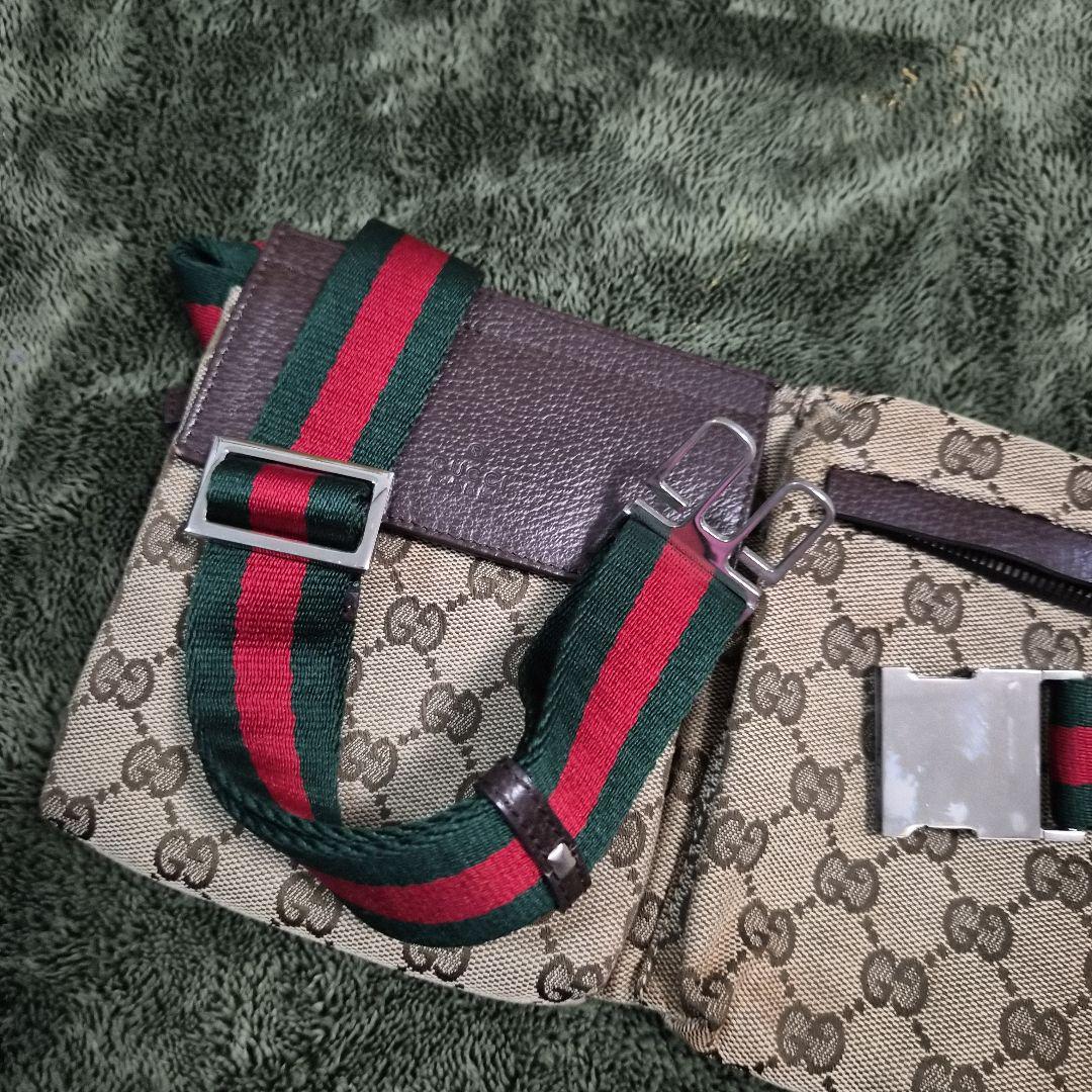 GUCCI ボディバッグ　ウエストポーチ　未使用　汚れ有り　男女兼用