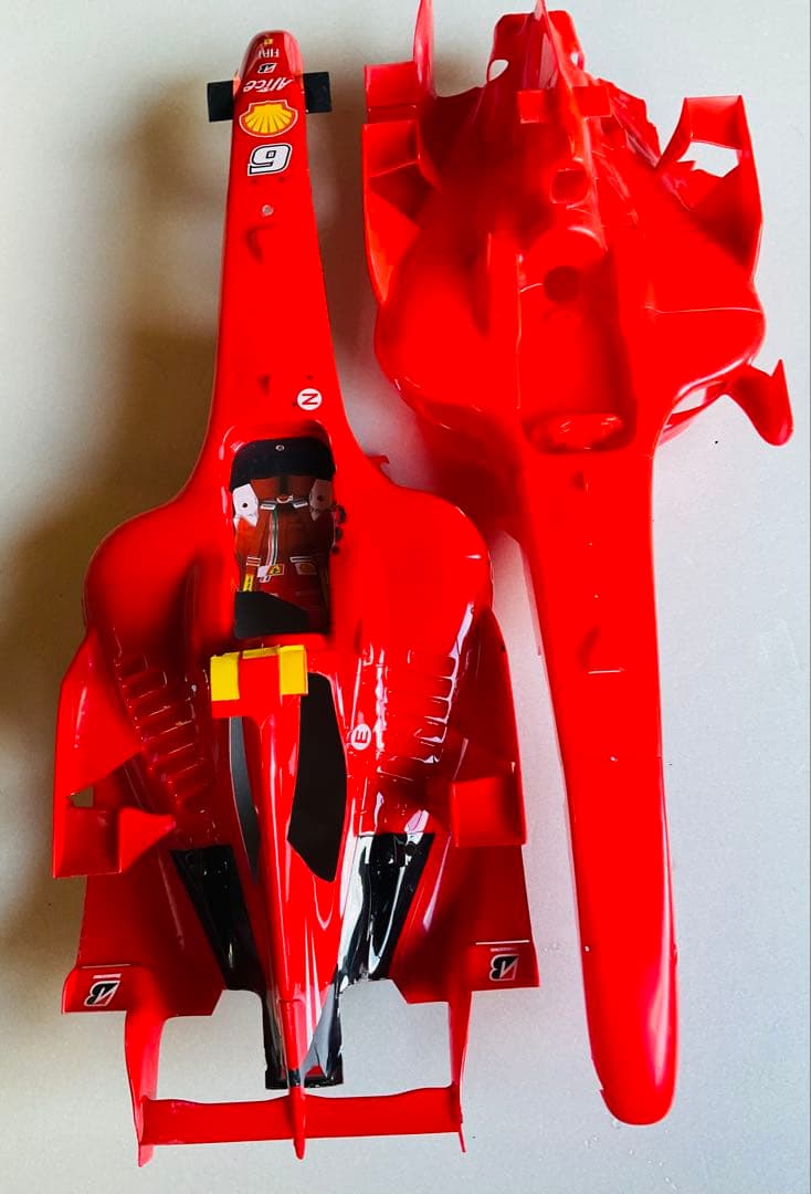ディアゴスティィーニ　フェラーリ7/1 スケール　エンジンラジコンカー