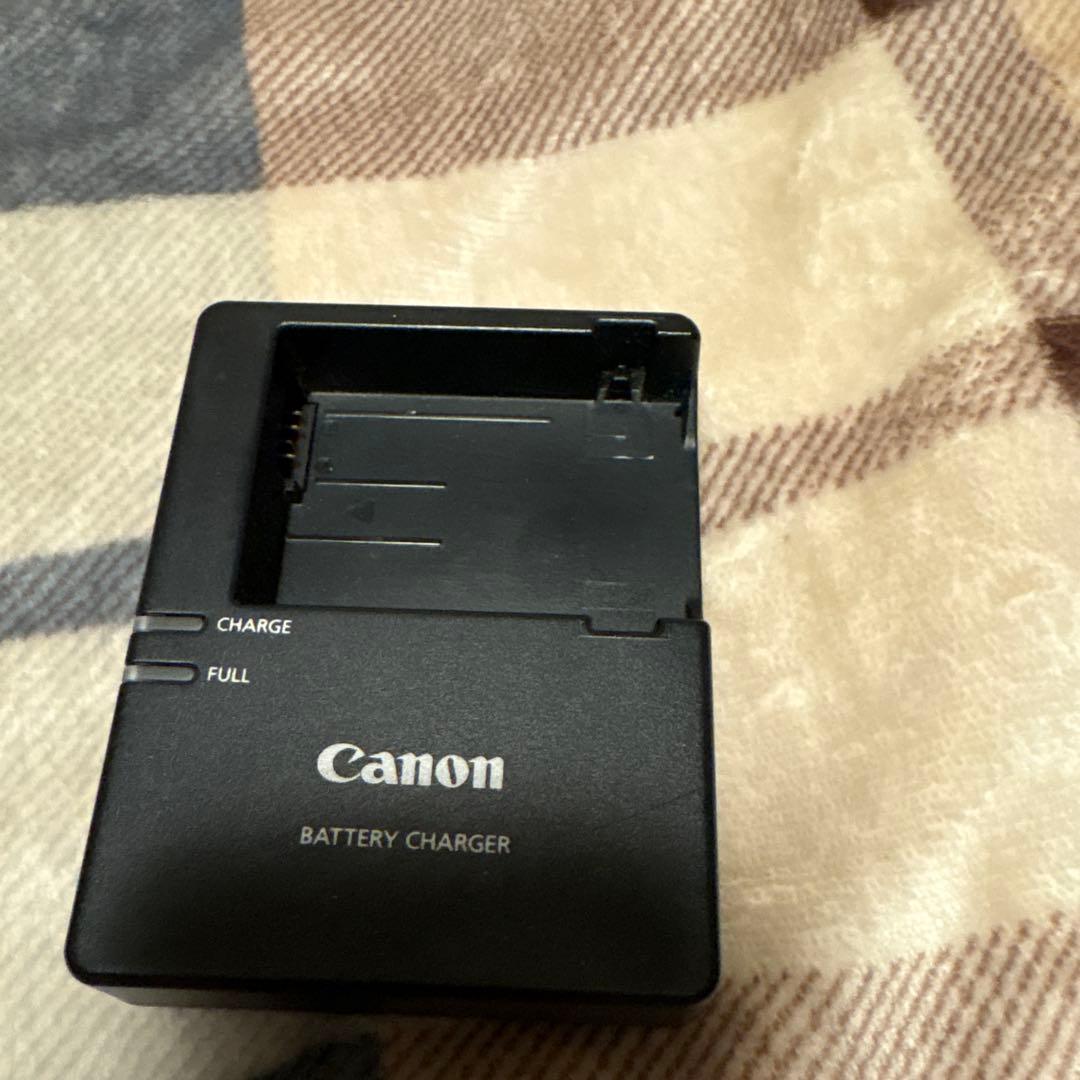 Canon EOS Kiss X4 レンズ4本付き　 ⭐︎カメラ女子初心者向け⭐︎