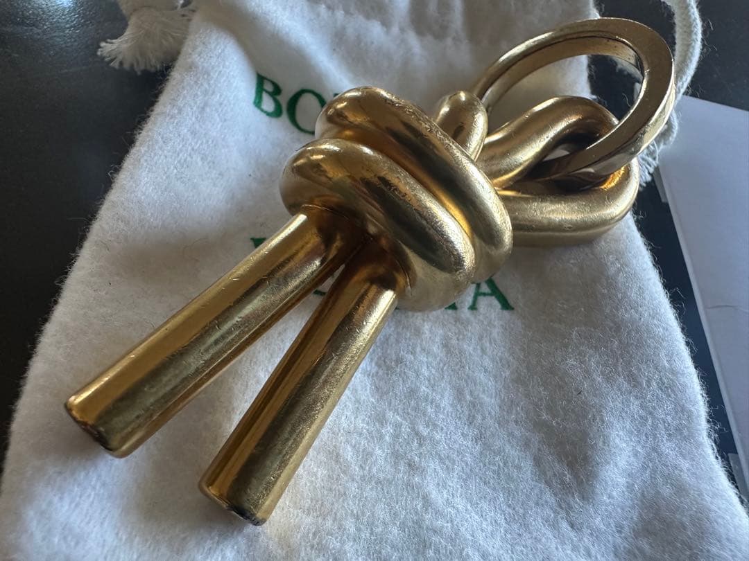 ツ*ア様 BOTTEGA VENETA ゴールド キーホルダー