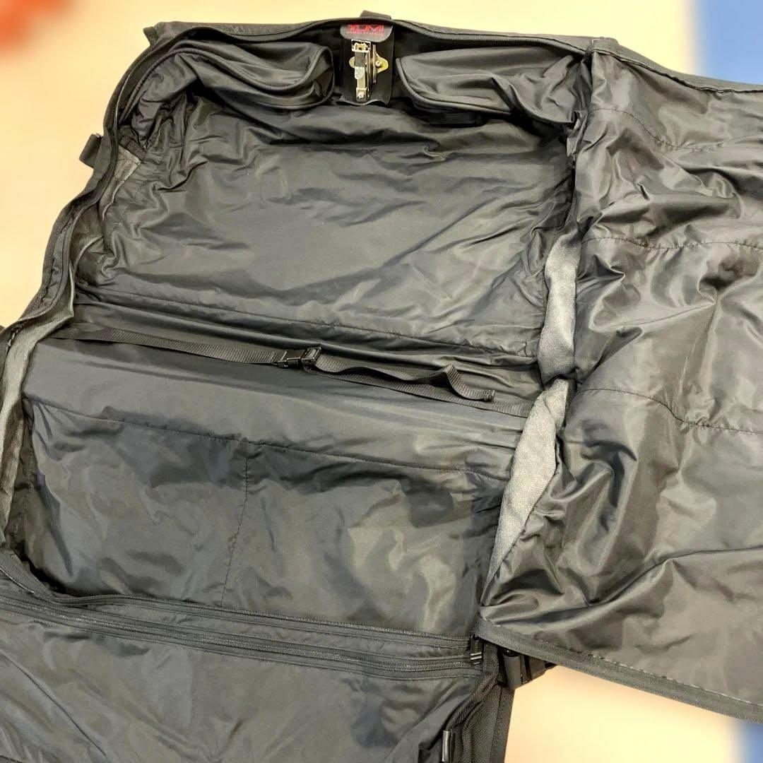 TUMI ガーメントケース　大容量