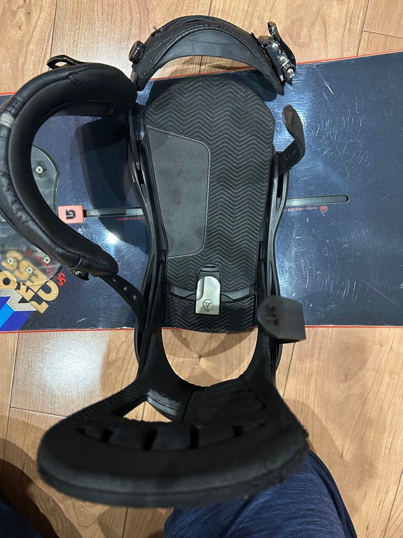 『ひで』burton process 55 flying v ビンディング