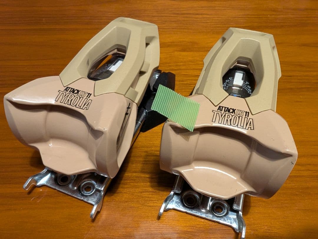 Tyrolia Attack LYT 11 スキービンディング