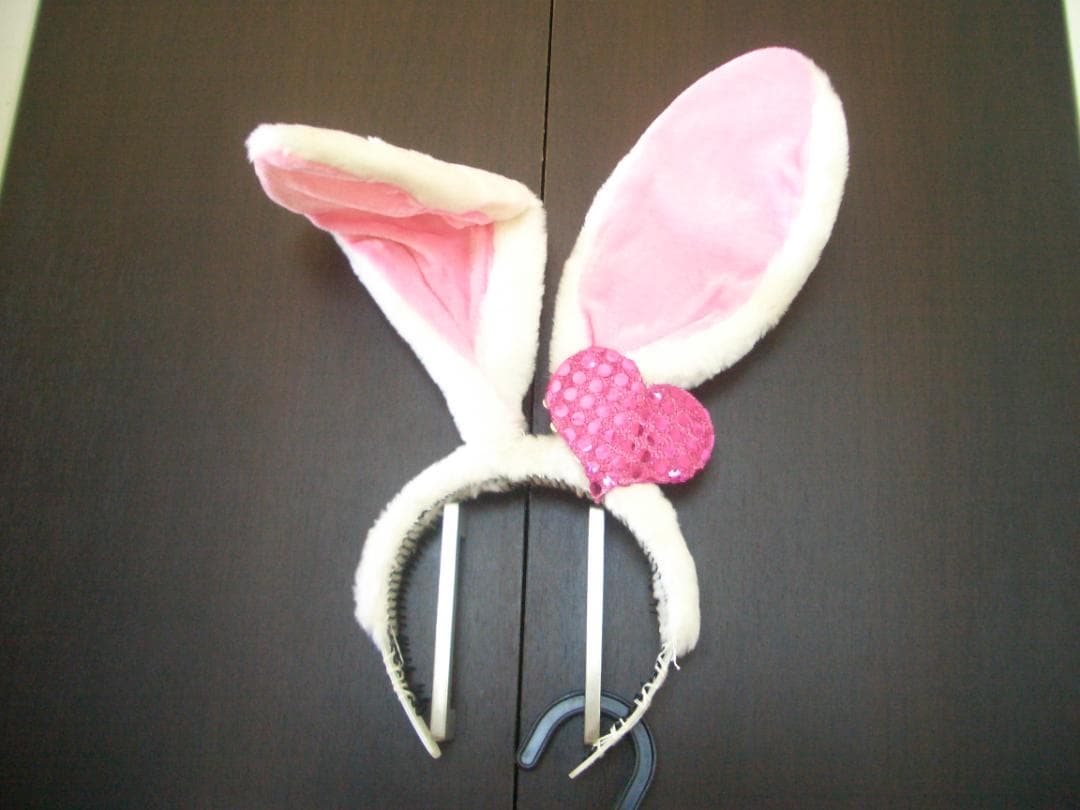 ピンク　バニーガール　衣装　11人分セット　うさ耳・チョーカー・アームバンド付