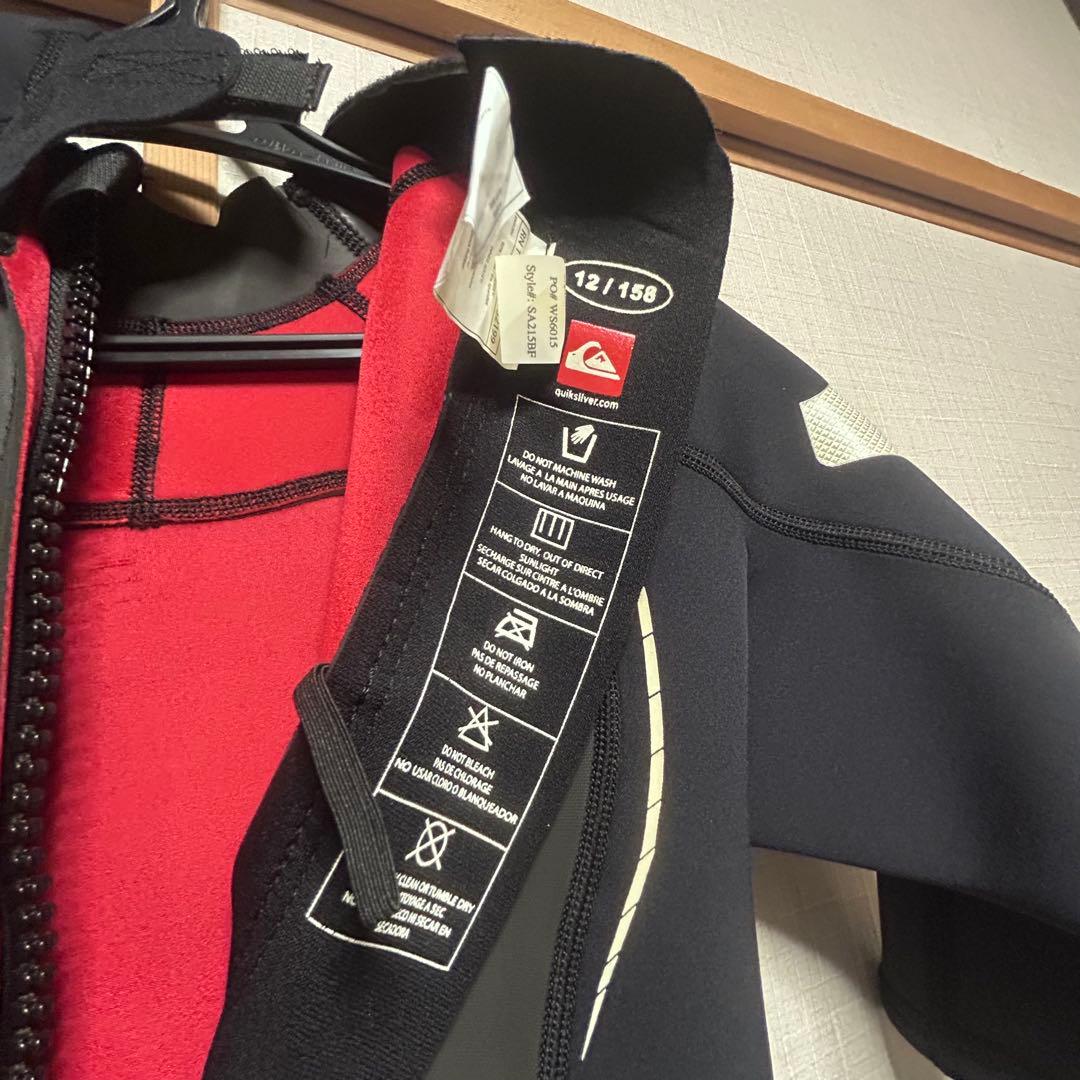 Quiksilver ブラック ショートスリーブウェットスーツ