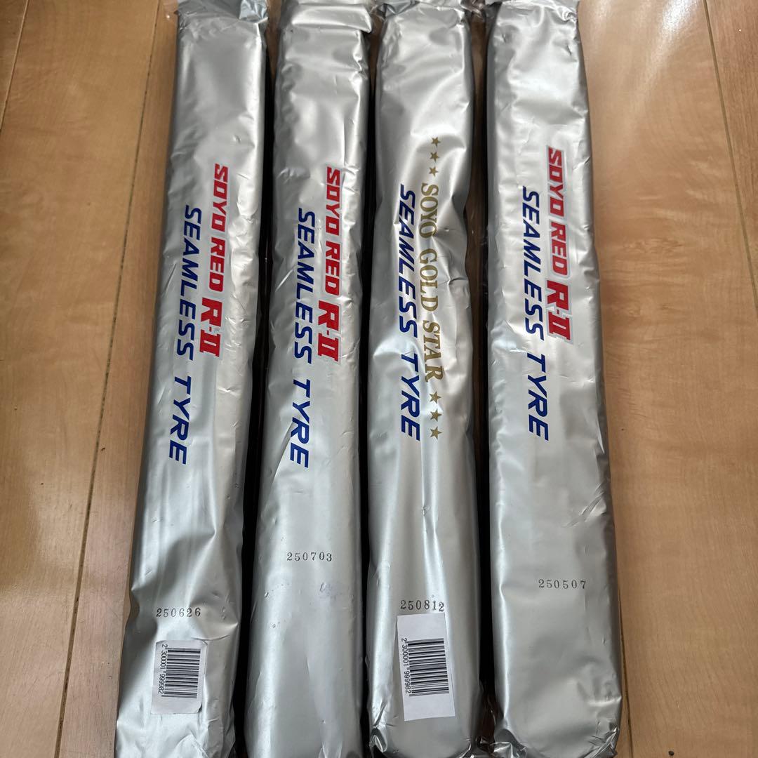 NJS 競輪 SOYO シームレスタイヤ 4本セット