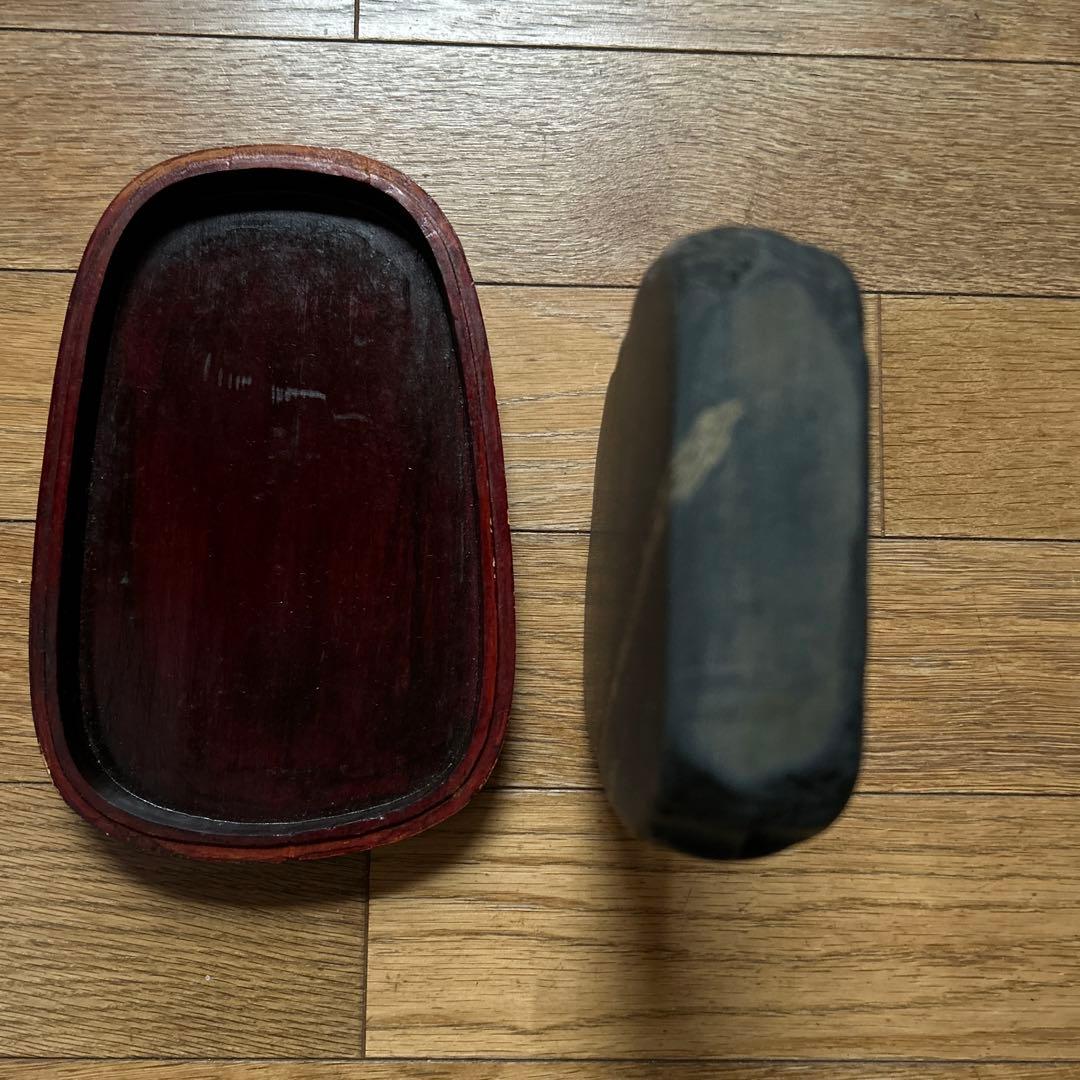 中国骨董60年以上使った古硯希少貴重な名品美しい翡翠紋あり 中国美術 文房四宝