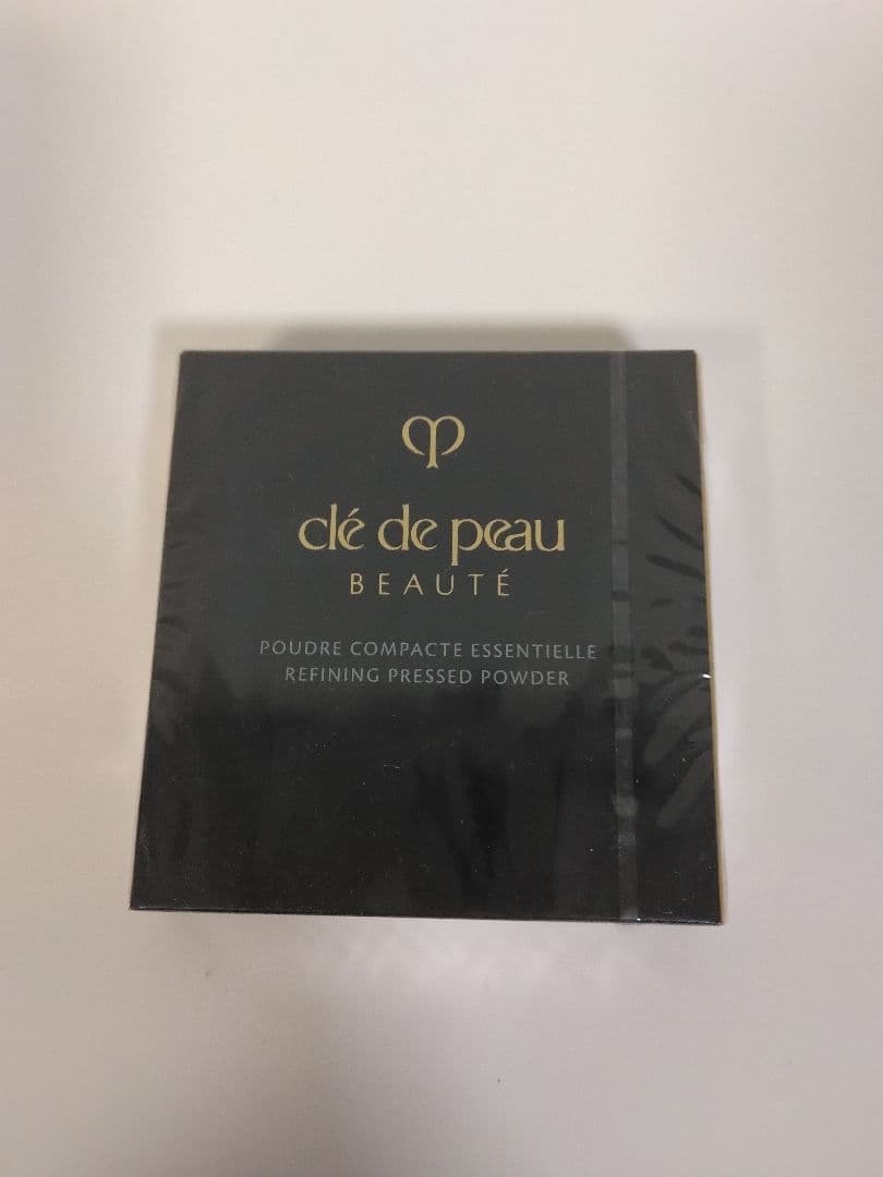 クレドポーボーテ　プードルコンパクトエサンシエルn　エレガントスリム