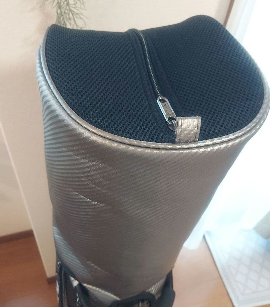 KYP　　　PING キャディバッグ シルバー　ガンメタル 9.5型