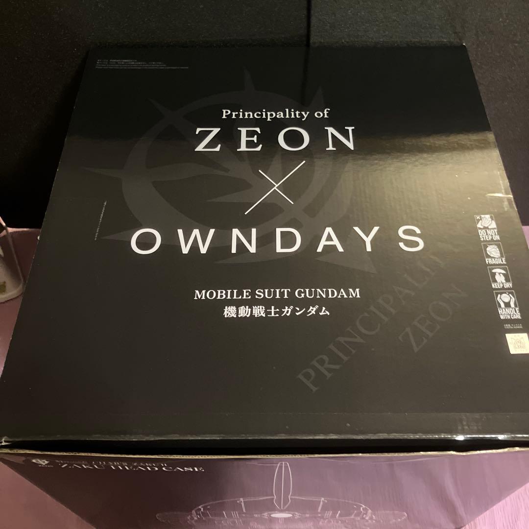 OWNDAYS × 機動戦士ガンダムZAKU HEADCASEシャア専用ザクII