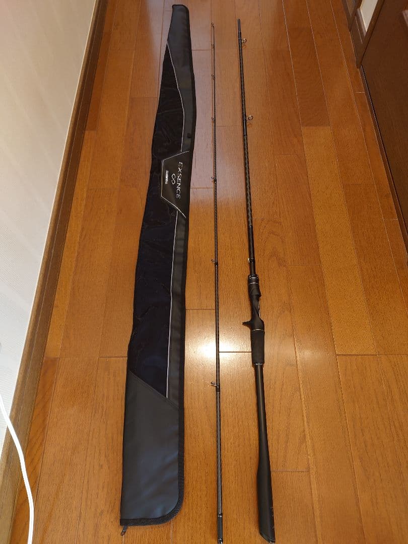 エクスセンス.インフィニティ B806M/R