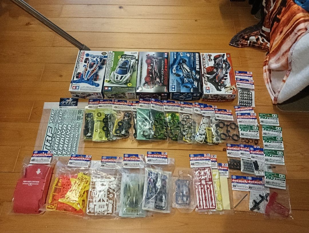 ミニ四駆キットセット 2024・2025・パーツ　アドバンスパック　新品　未使用