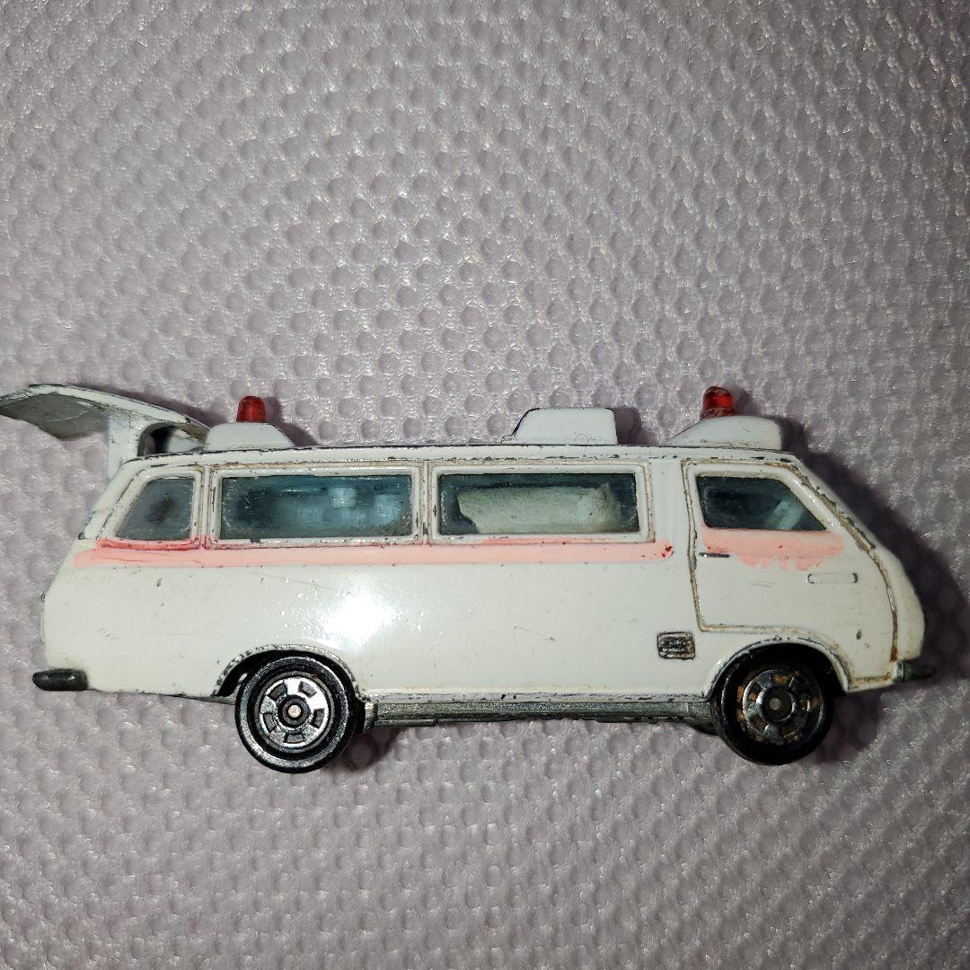 トミカ　青箱(2)　箱なし(2)　マッチボックス(1)　計5点セット