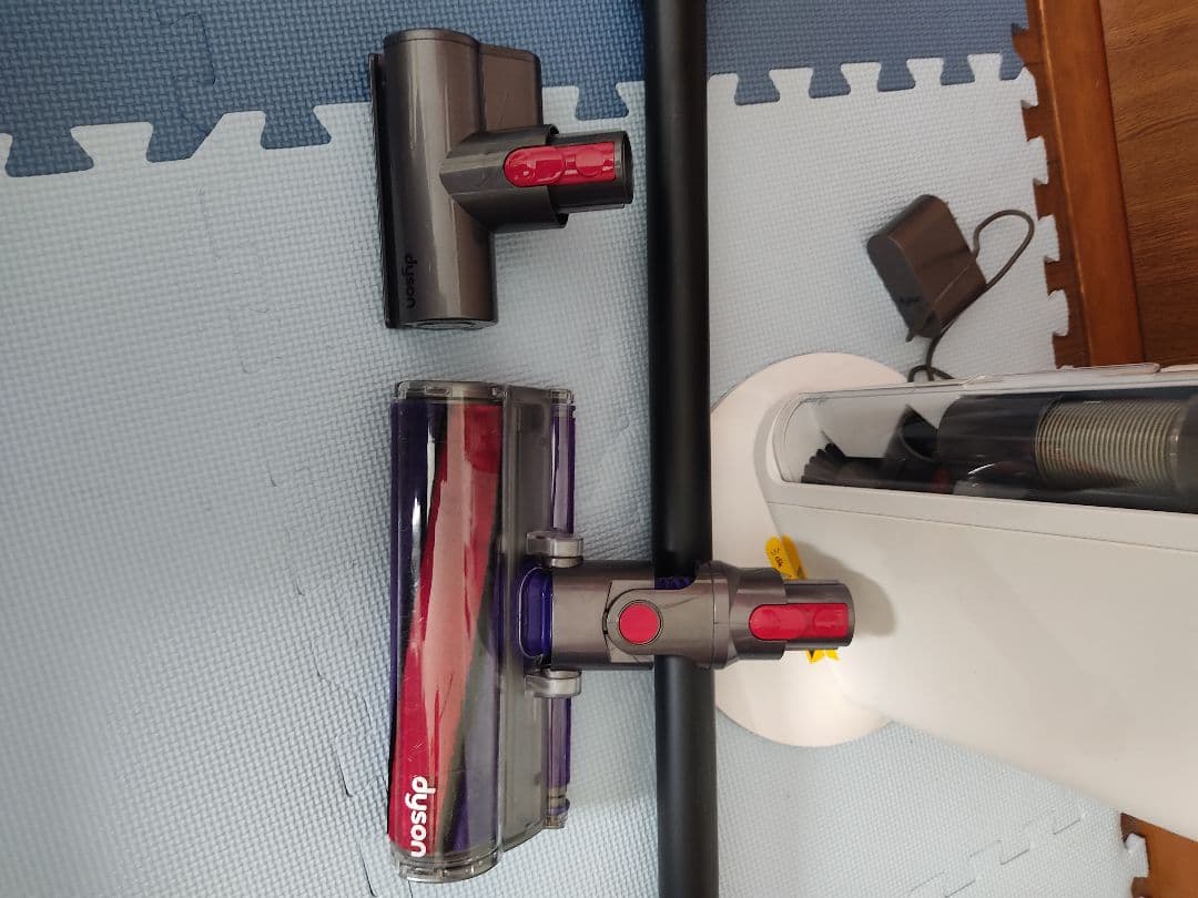 ダイソンコードレス掃除機V10-SV12専用スタンド付き