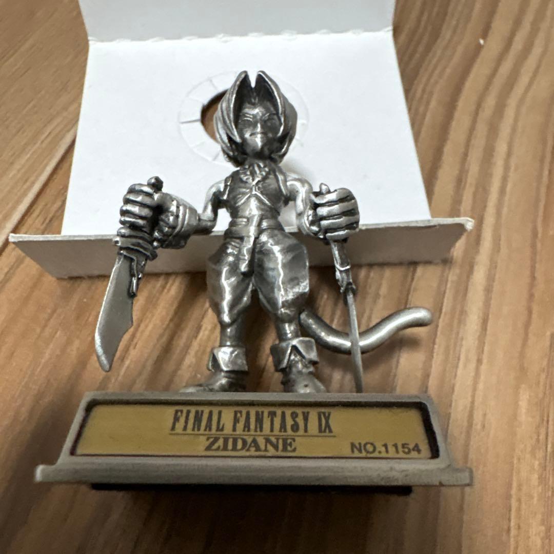 ファイナルファンタジー クロムフィギュア3種セット Ⅴバッツ Ⅵロック Ⅸジタン