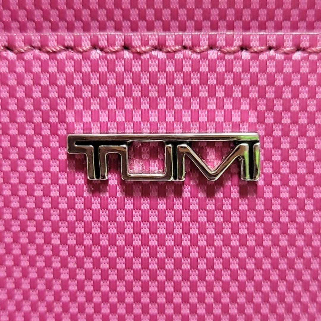 TUMI (トゥミ) レザー パスポートケース・ポーチ