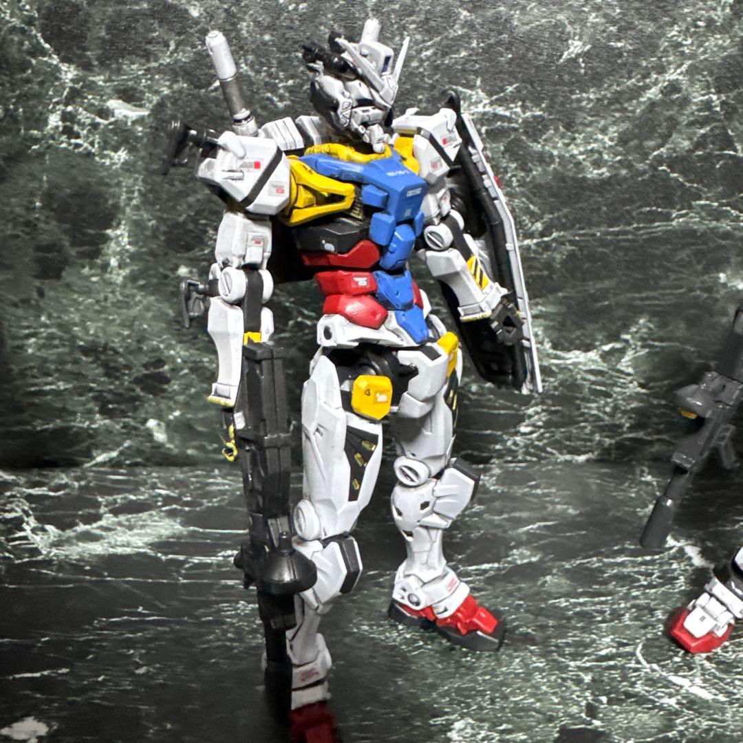 ジークアクス　HG 赤いガンダム　白いガンダムカラー　塗装完成品　ガンプラ