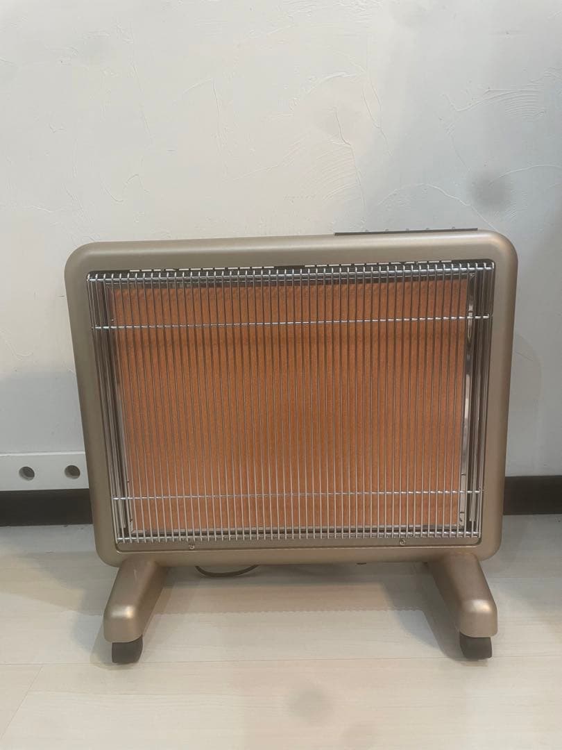 【未使用品】サンルミエ N700L-GR 遠赤外線暖房器