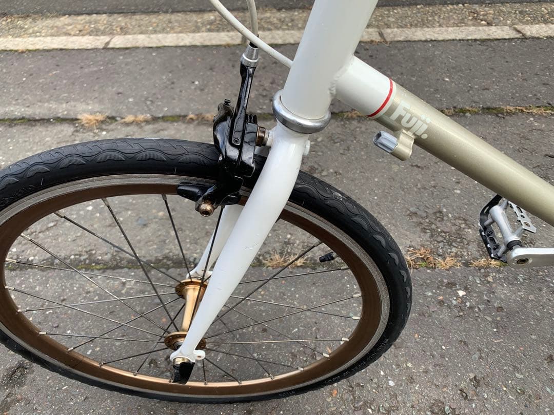 【即乘】送料無料Fuji ミニベロ小径車 Helion クロスバイク 8速 20