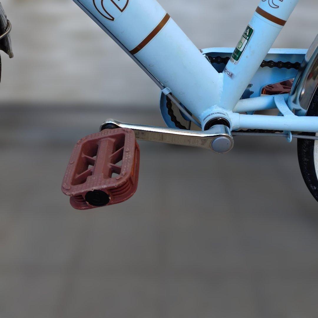 esse 子供用自転車 マカロンブルー 前カゴ付き　22インチ　BAA