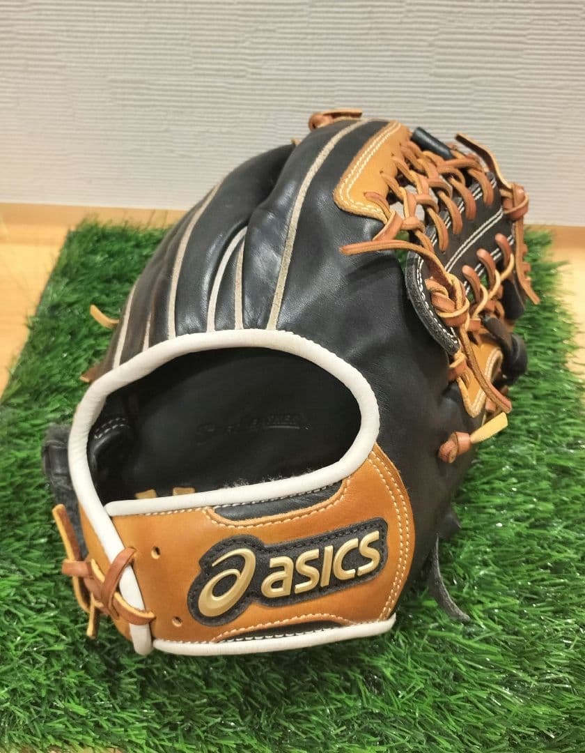 ☆希少 asics ゴールドステージ 井口資仁モデル 内野手用☆