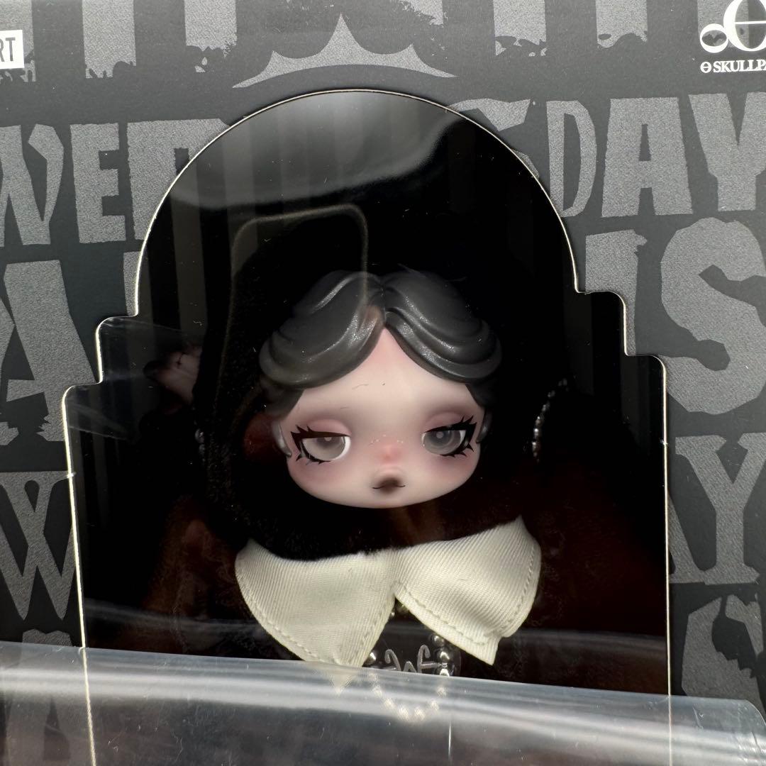 POPMART スカルパンダ Wednesday アメリカ限定 ①