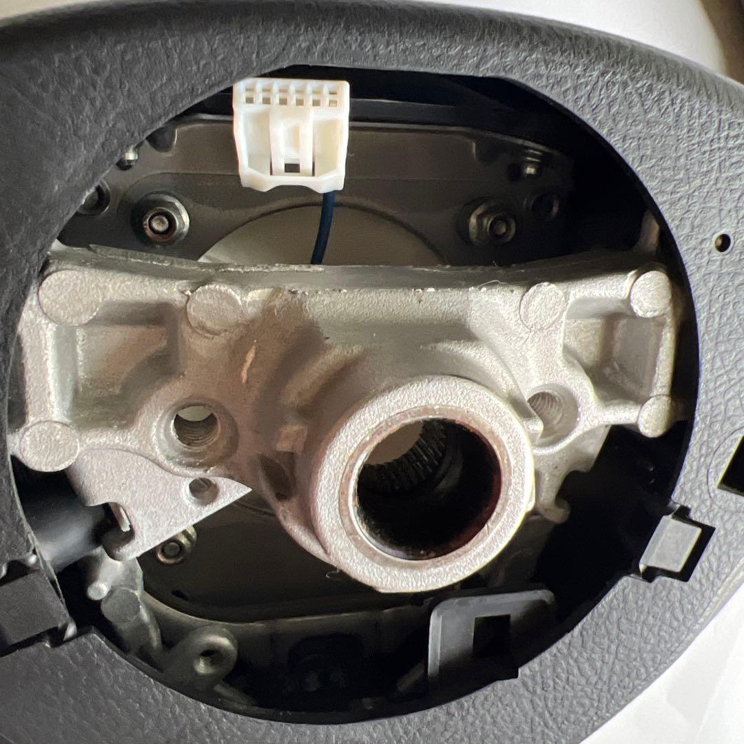 美品 本革 momo ステアリング モモステ