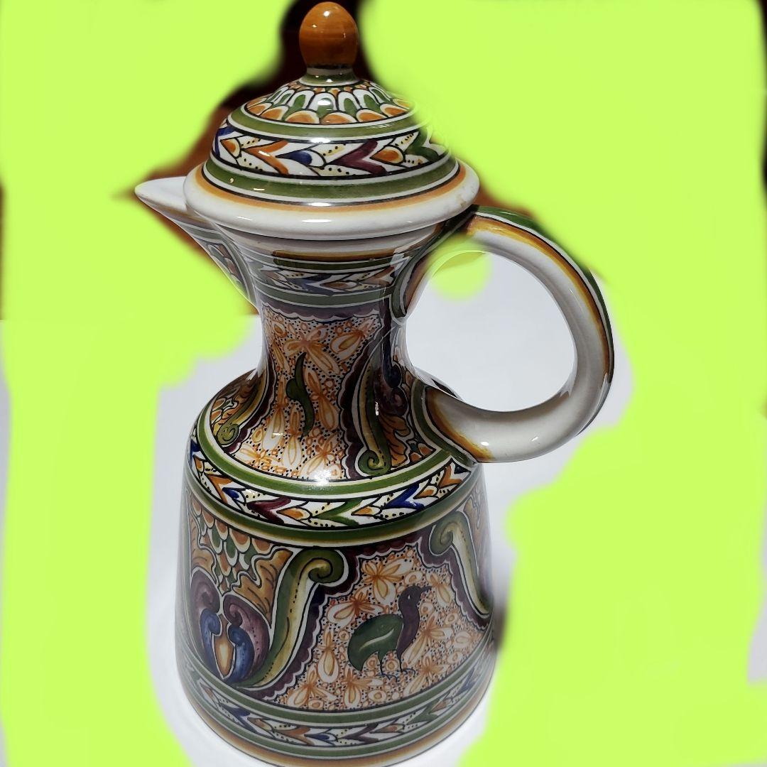 手描き陶器ピッチャー 蓋付き
