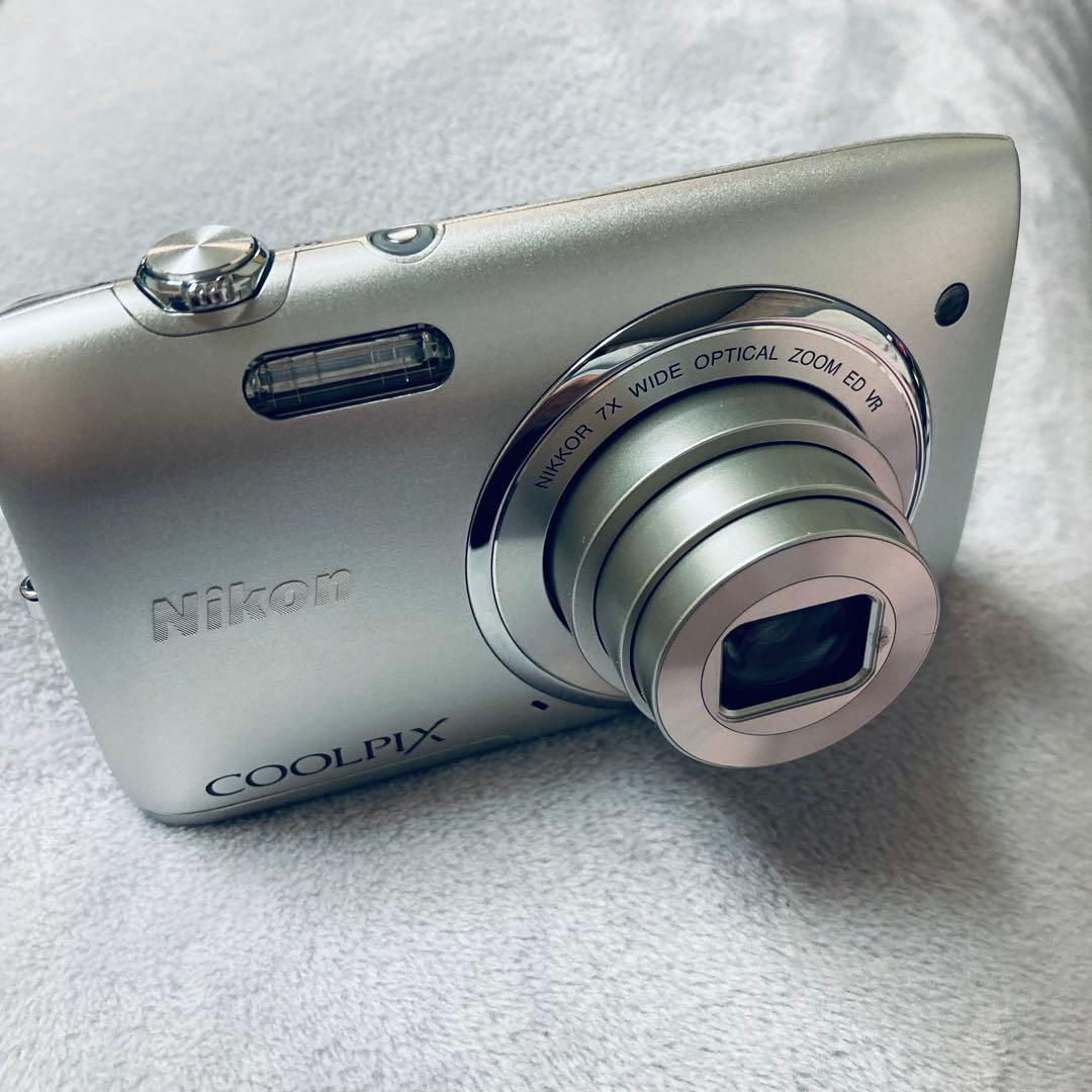 Nikon COOLPIX S3500 クリスタルシルバー　動作確認済み