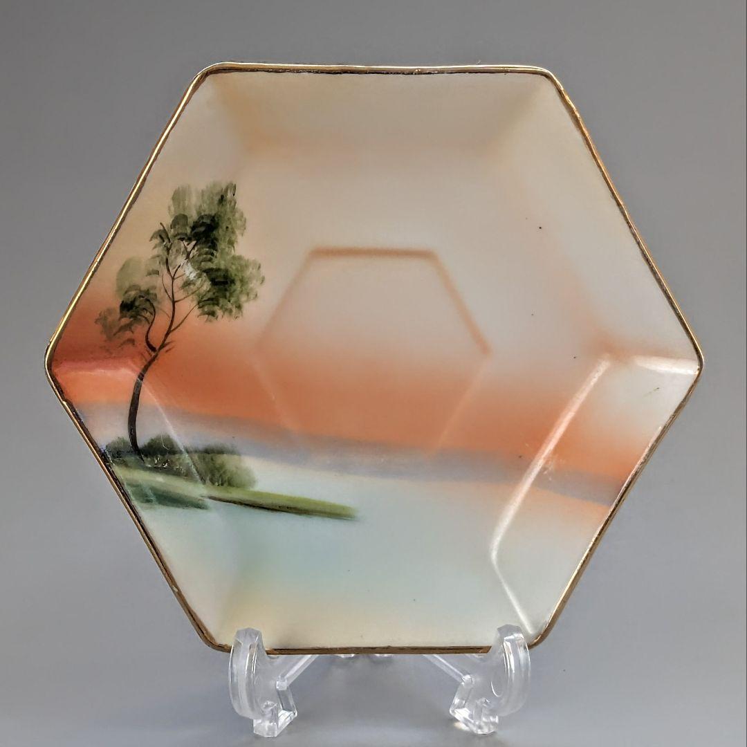 オールドノリタケ 金彩湖畔風景図　六角形ヘキサゴン　キャビネットカップ＆ソーサー