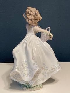 リヤドロ　花の小径