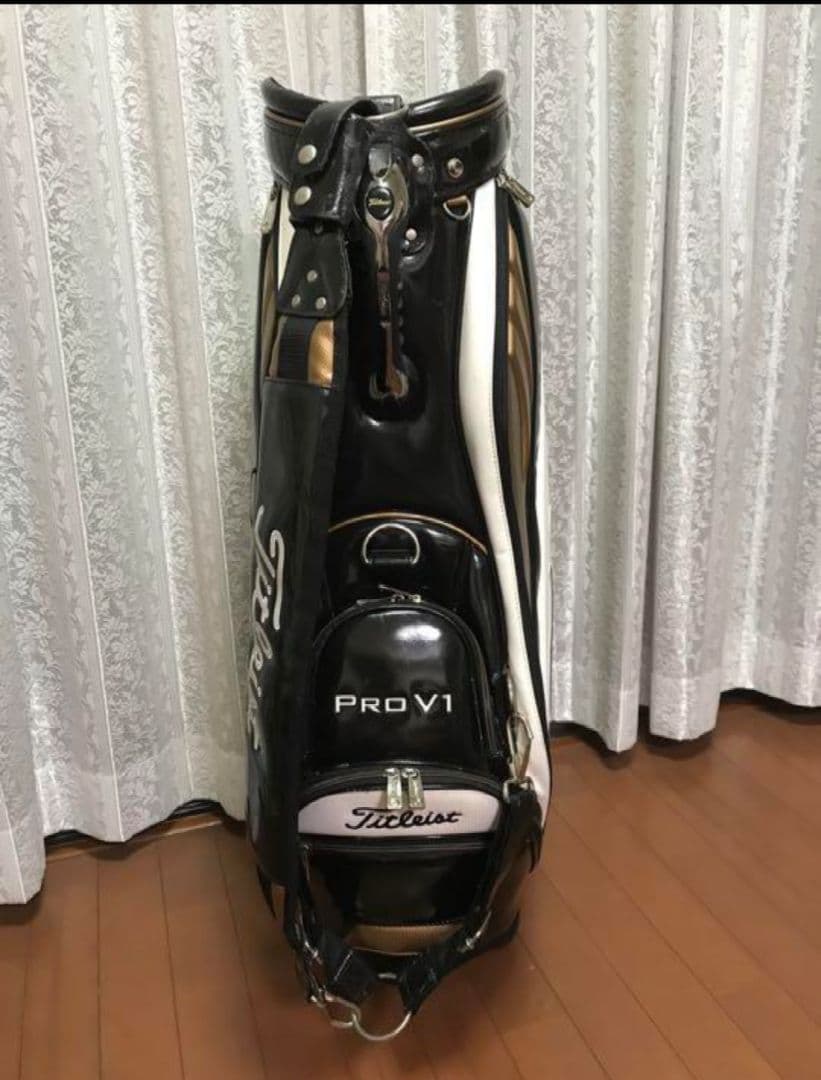 ☆希少・限定☆プロV1記念モデル☆　タイトリスト　キャディバッグ　 CB5V1