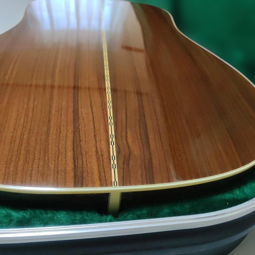 マーチンD-28 アコースティックギター 専用ケース付