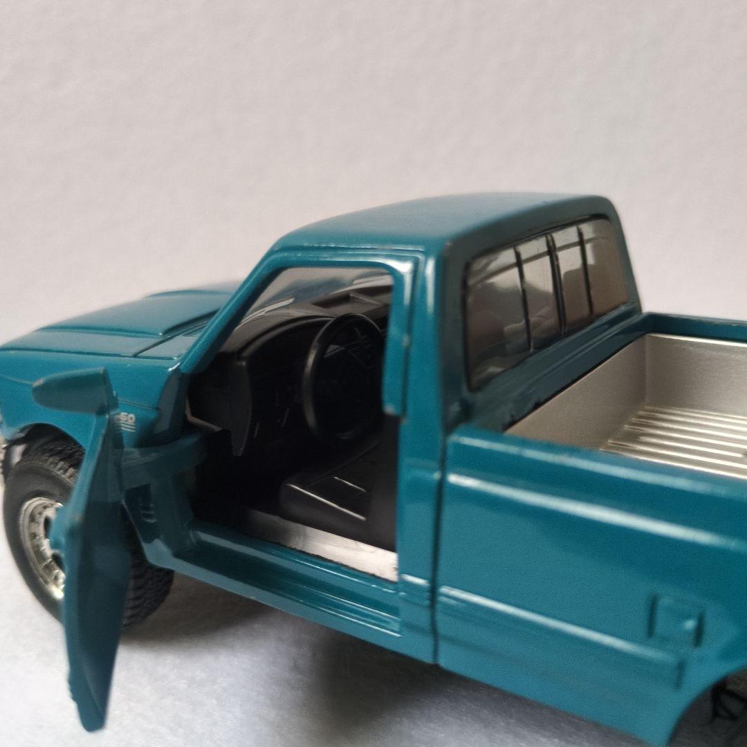 Ford F-150 1/32スケール