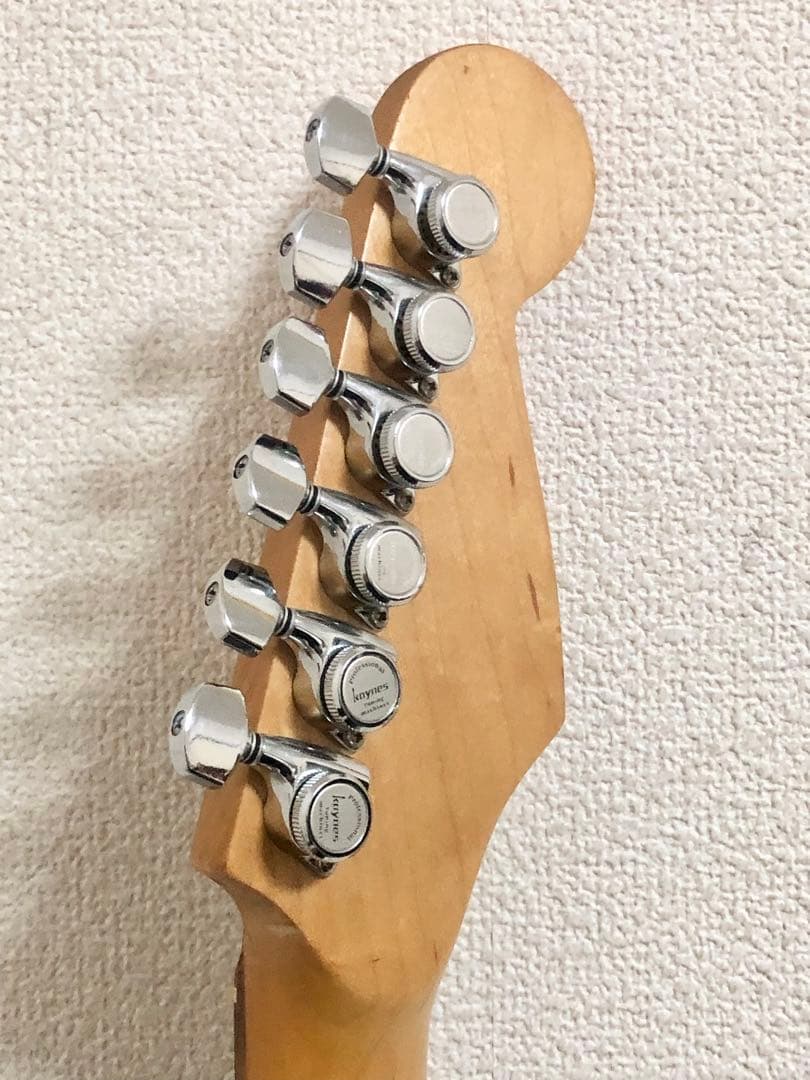 ジミヘンごっこ￼！左利き用を右利き用にしたストラトタイプエレキギター￼