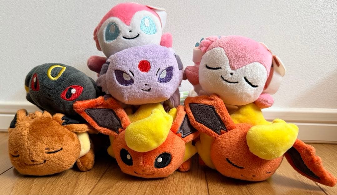 ポケモンセンター限定　くったりぬいぐるみ　ブイズ