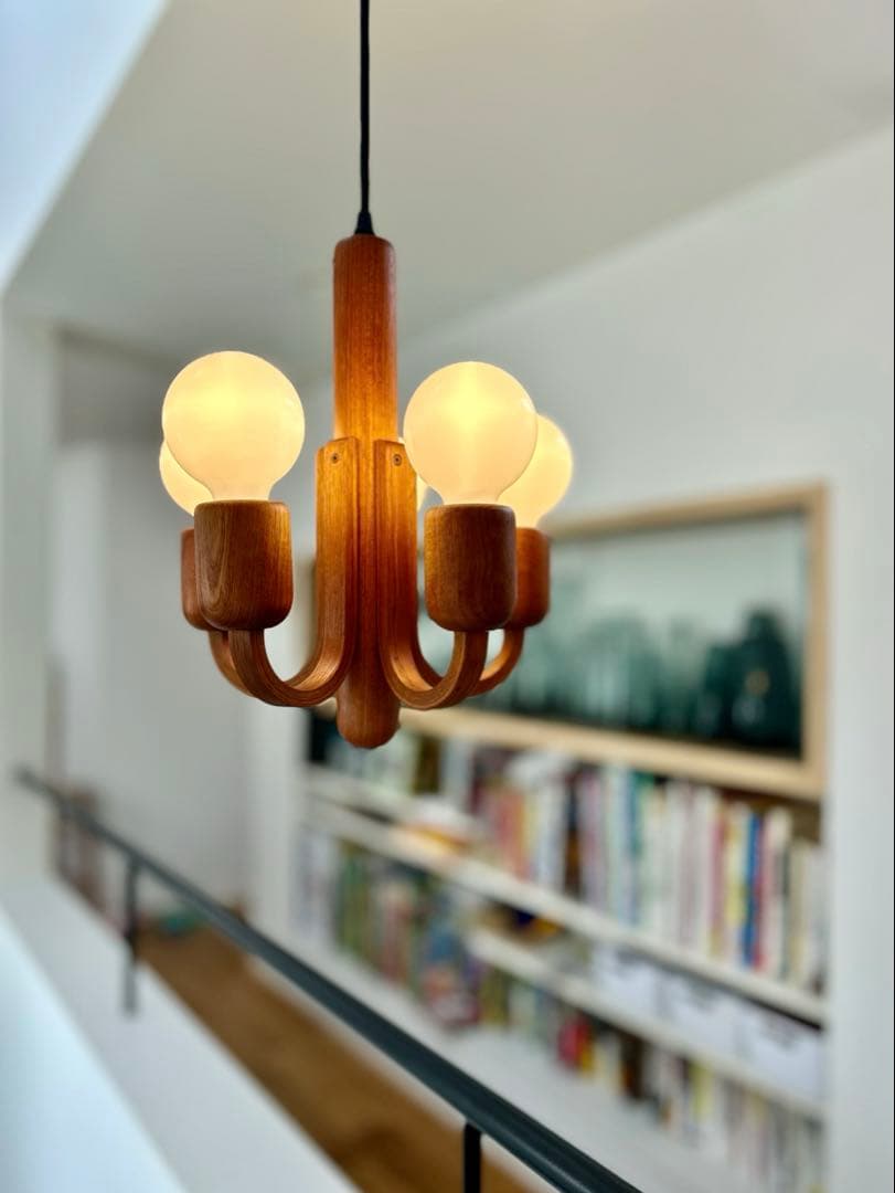 じゅん）独70年代DOMUS チーク無垢材　ヴィンテージ・5灯シャンデリア