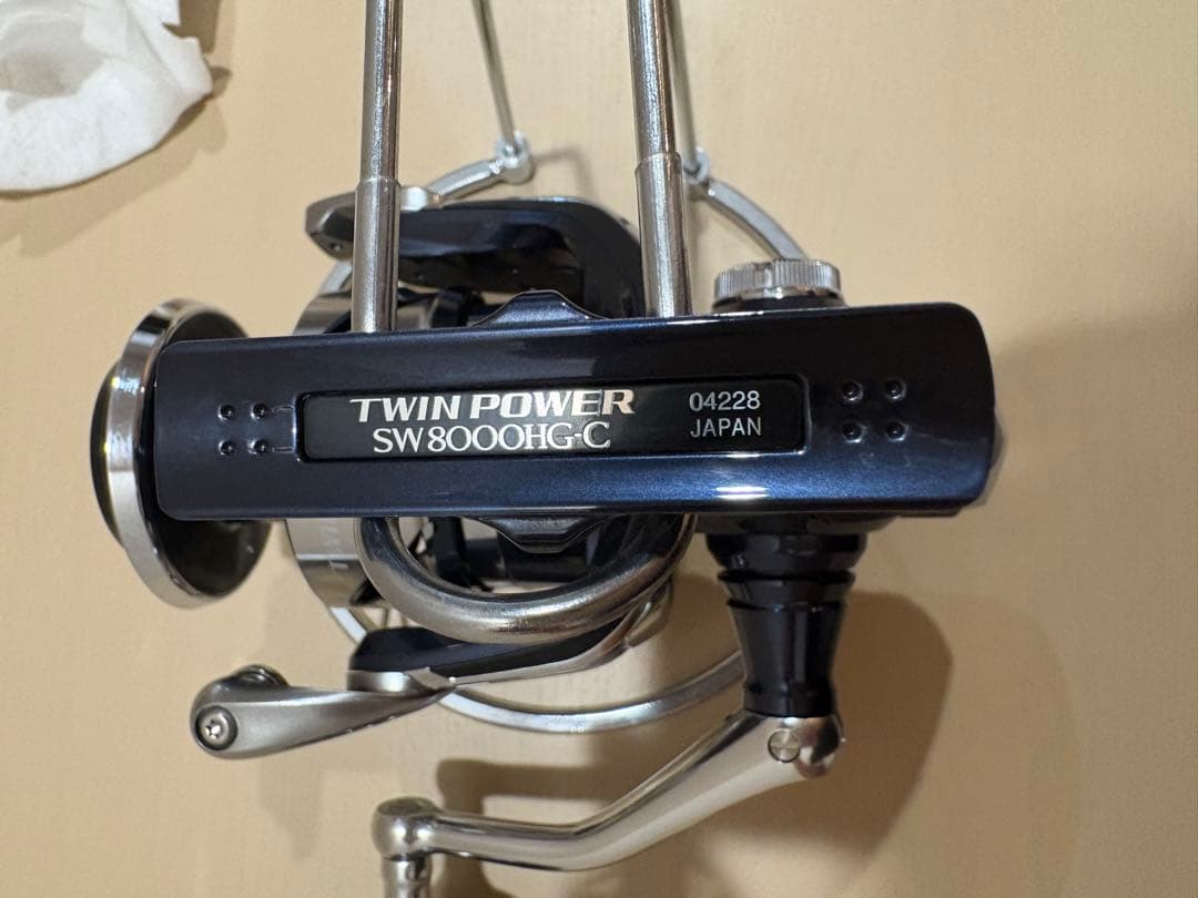 ツインパワー SW 8000HG 替えスプール リールガード付き