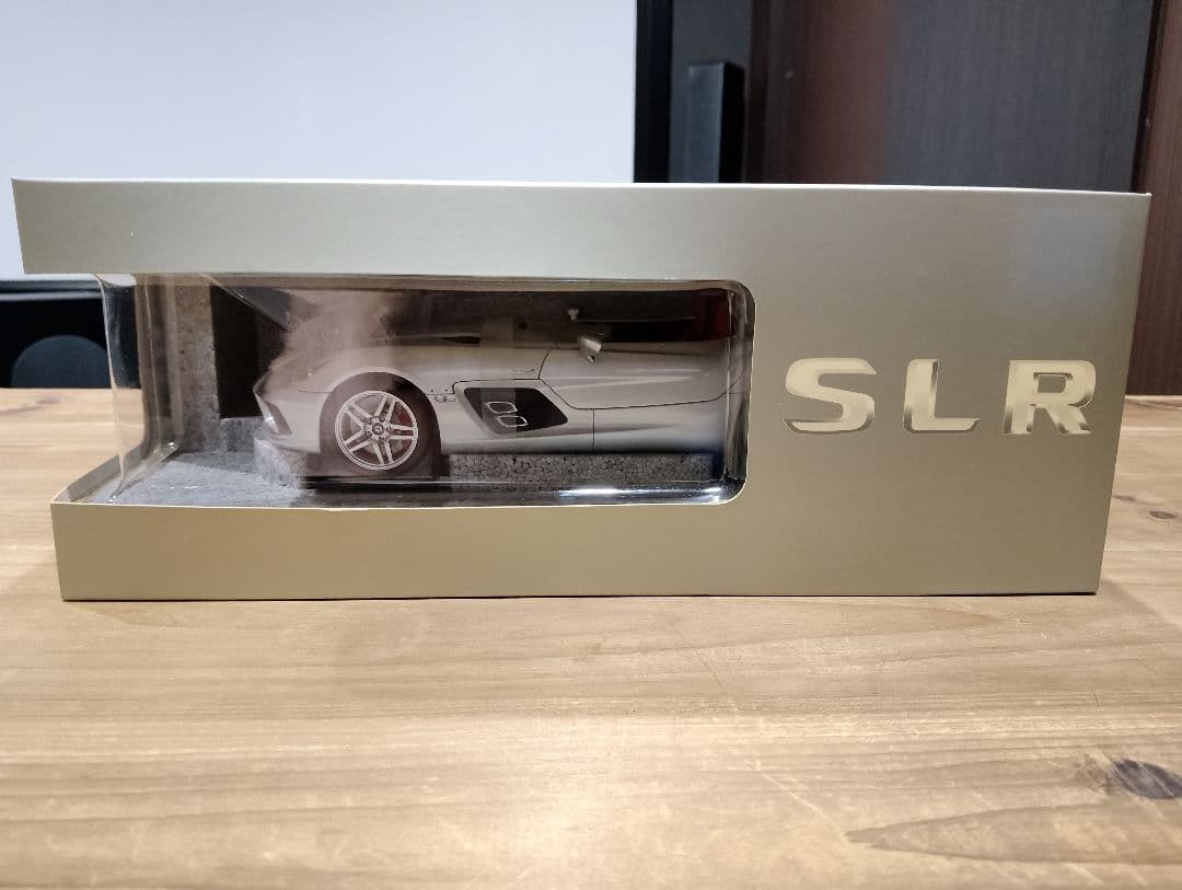 1/18 メルセデスベンツ　SLR　マクラーレン　スターリングモス　ミニカー