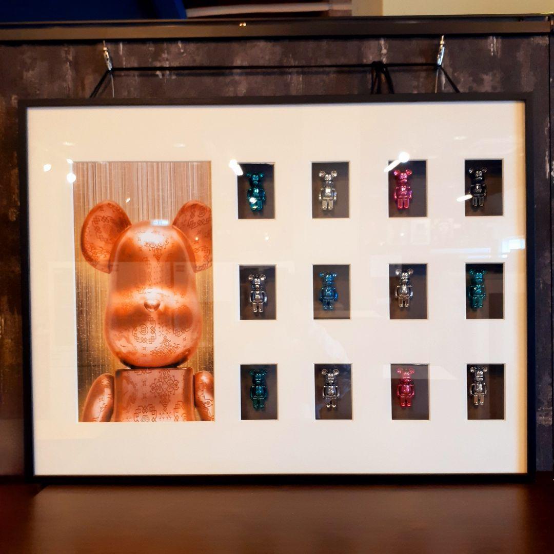 輸入雑貨　希少　ベアブリック　フィギア入り　特殊アートパネル