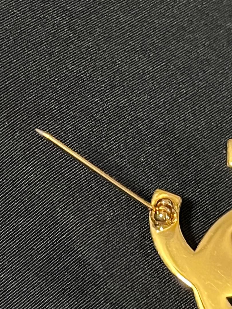 【極美品】シャネル　CC ターンロック ブローチ 刻印97P 新品同様