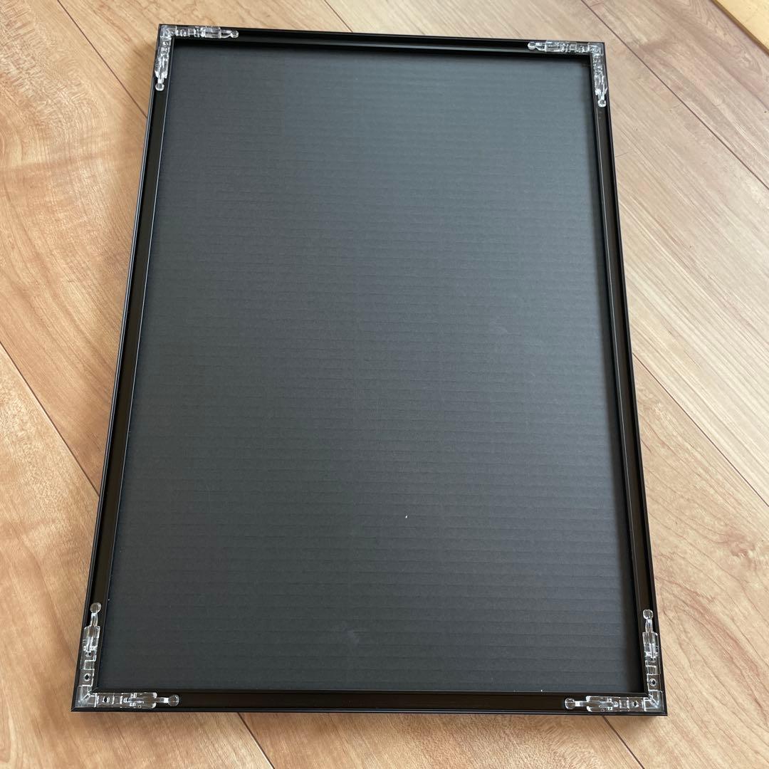 額縁 Navy flow by Leise Dich Abrahamsen