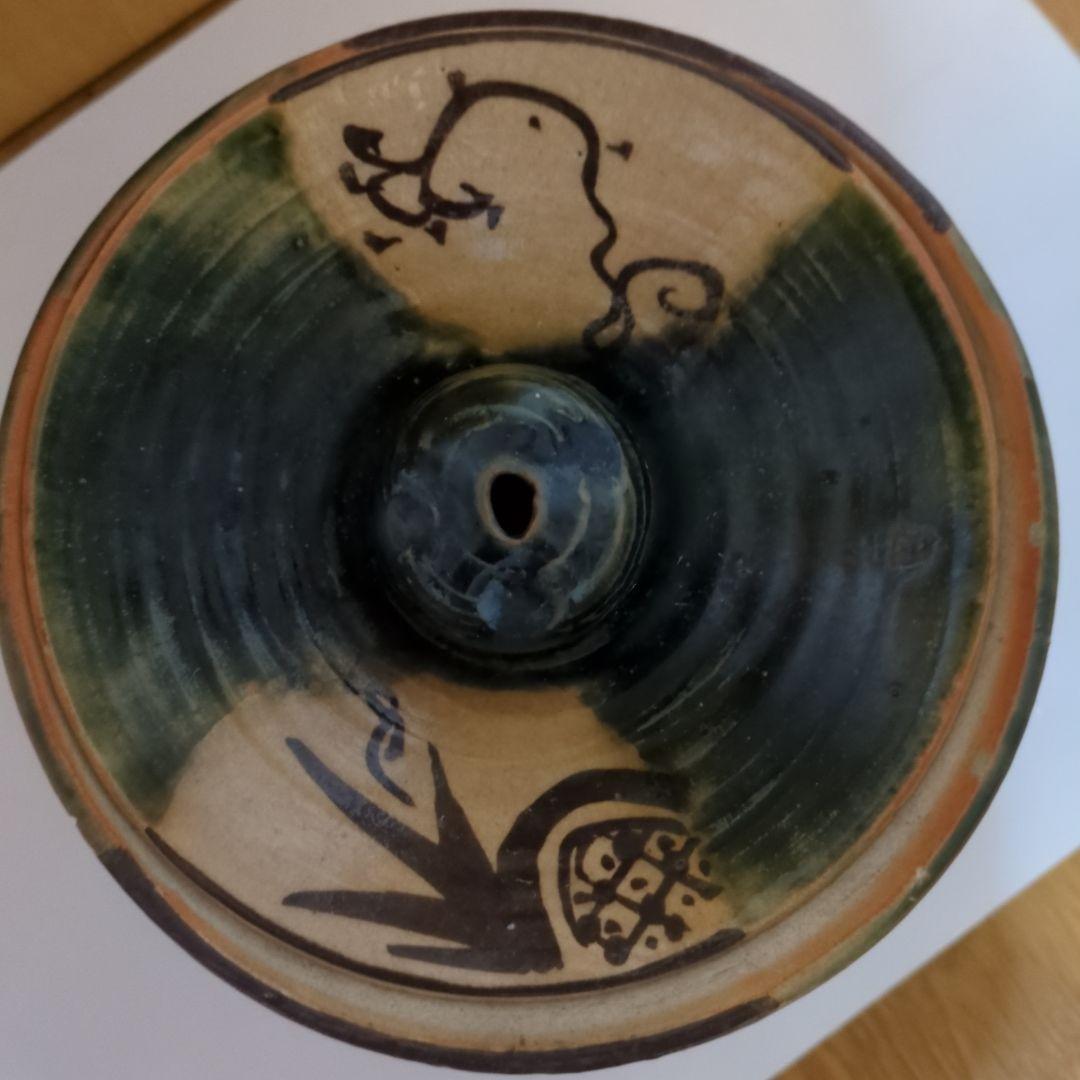 手描き模様の陶器