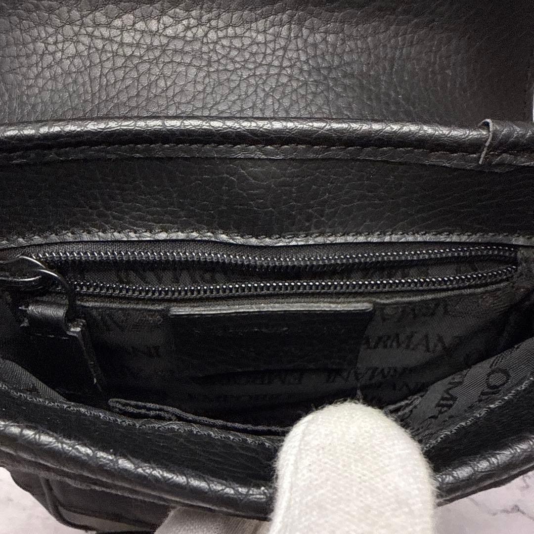 (極美品)大人気、アルマーニ、ショルダーバッグ、レザー、シボ革、人気色、黒、高級