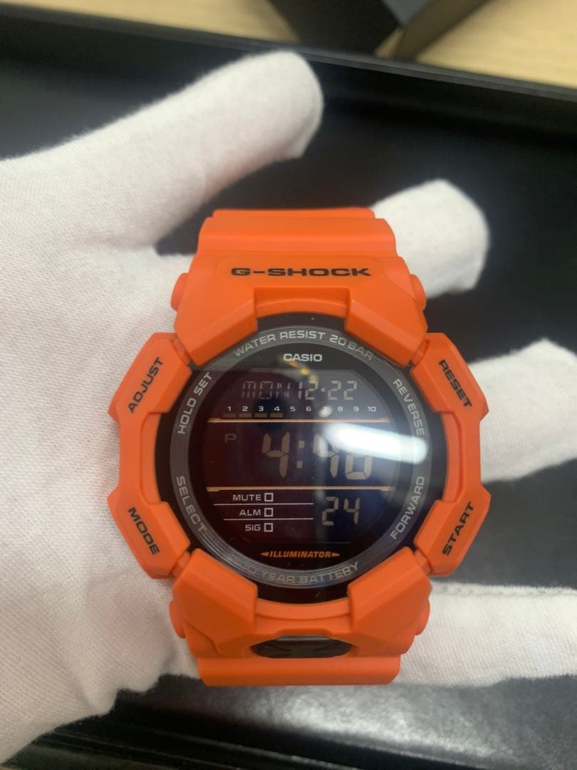 CASIO G-SHOCK オレンジ腕時計