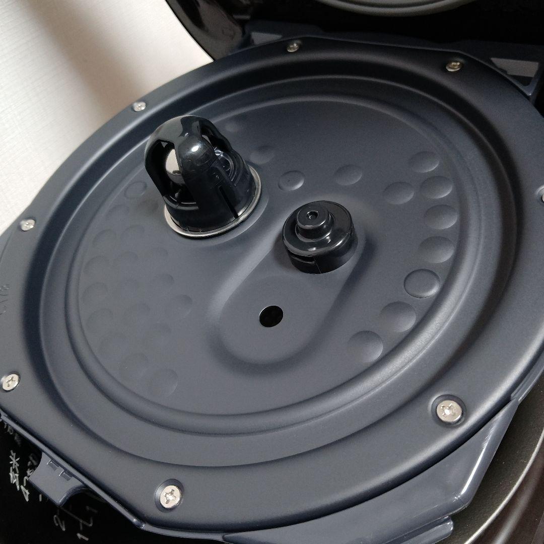 【未使用】象印 IH炊飯ジャー 5.5合 ダークブラウン NP-ZU10