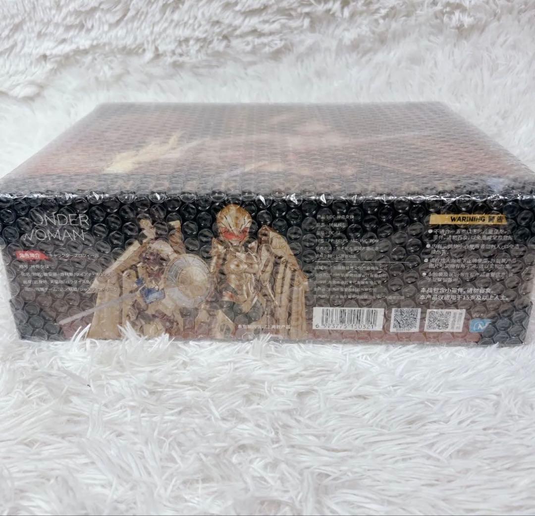 DC ワンダーウーマン プラモデル　ゴールド翼付きセット