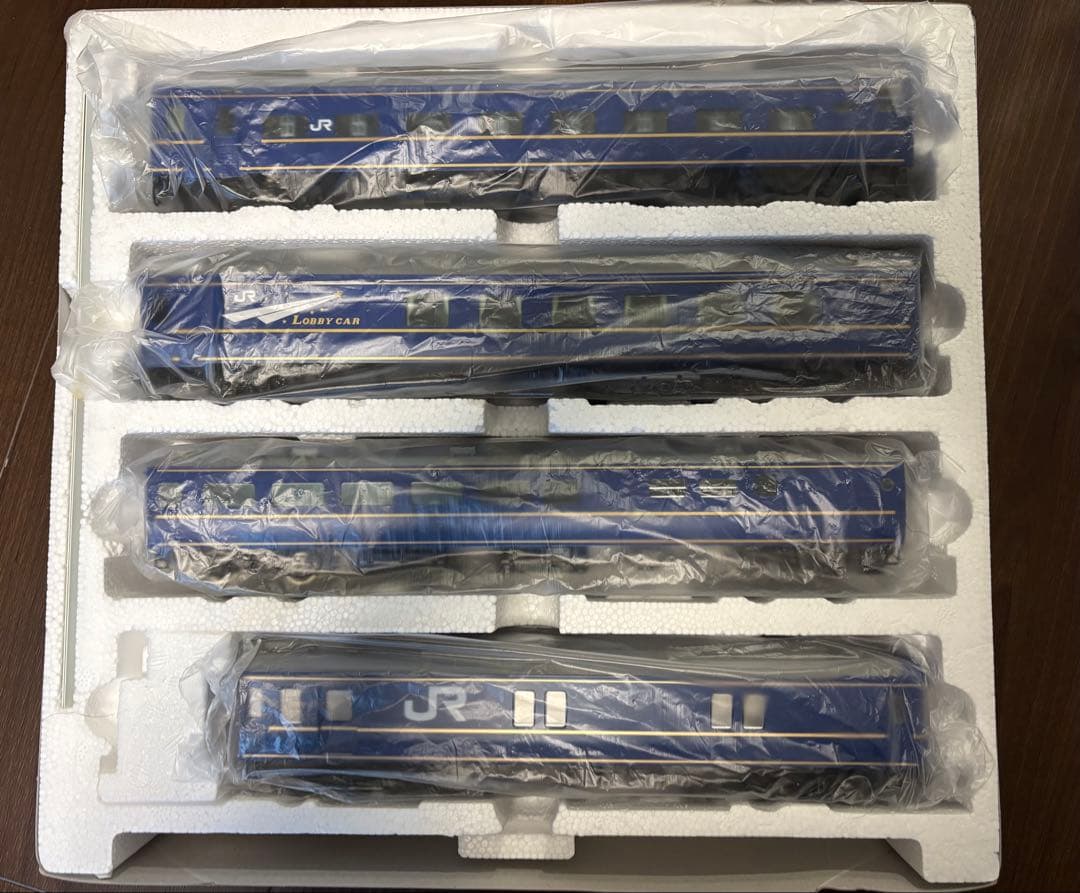 TOMIX HO-9010 JR24系25形特急寝台客車(北斗星・JR東日本)