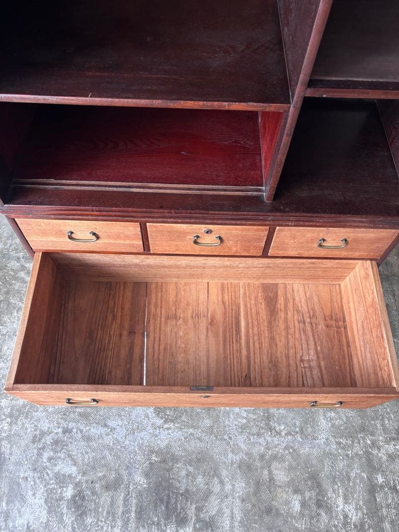 水屋箪笥　茶箪笥　和箪笥　食器棚　本棚　ディスプレイ棚　収納棚　箪笥　什器　和室