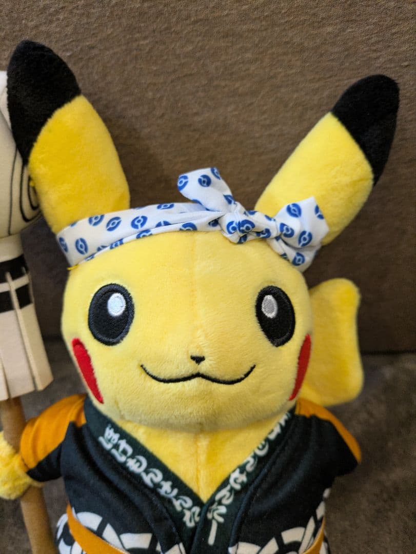 ポケモンセンター限定 火消し姿のピカチュウ ぬいぐるみ